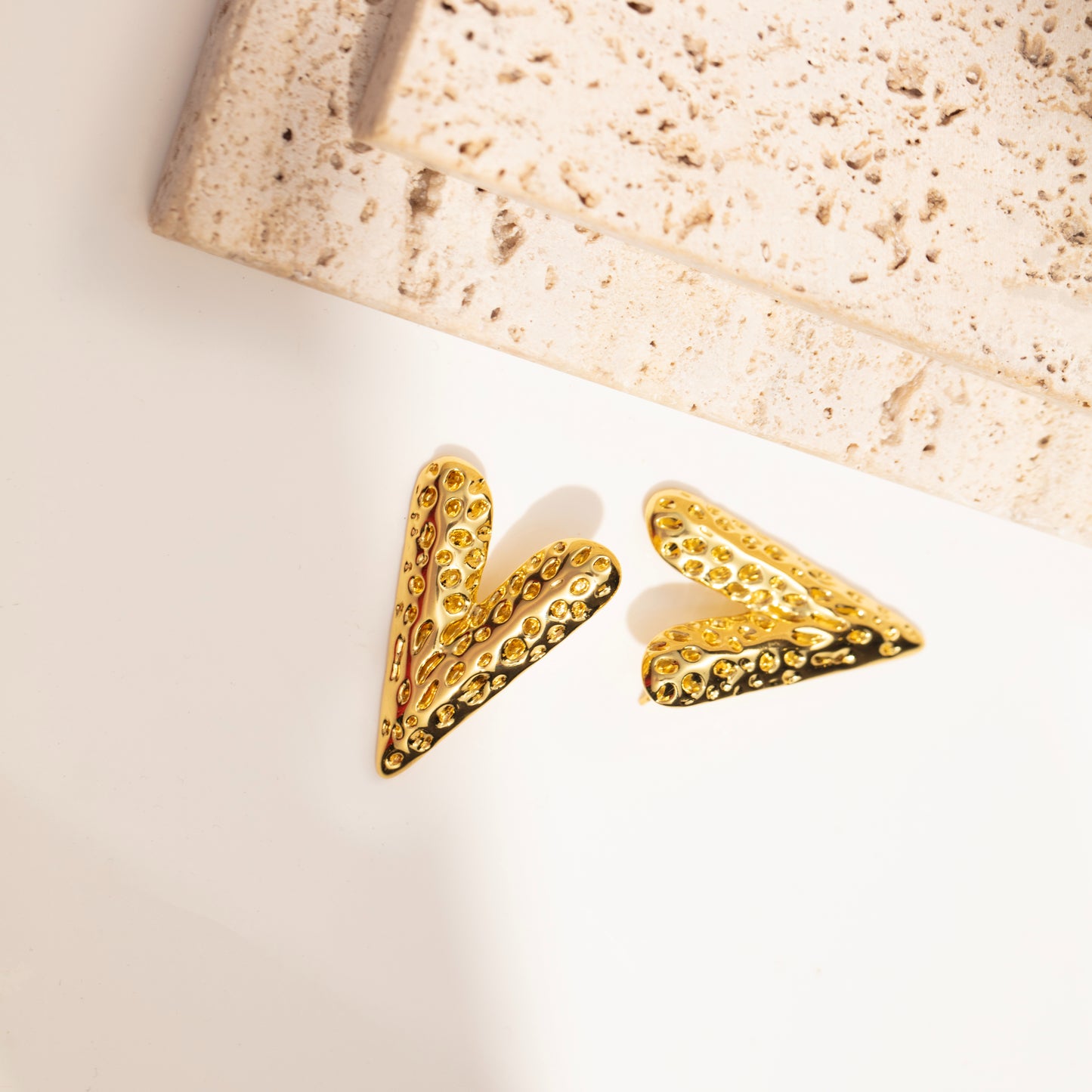 Valora Heart earrings